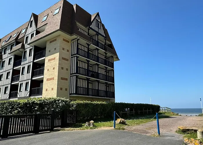 Apartment En Bord De Avec Balcon Et Vue Imprenable, Acces Direct - Fr-1-487-317 *